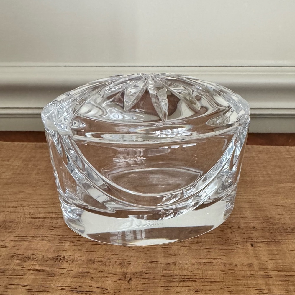 MIKASA Oval Starburst Crystal Decorative Covered Trinket Box/Powder Jar